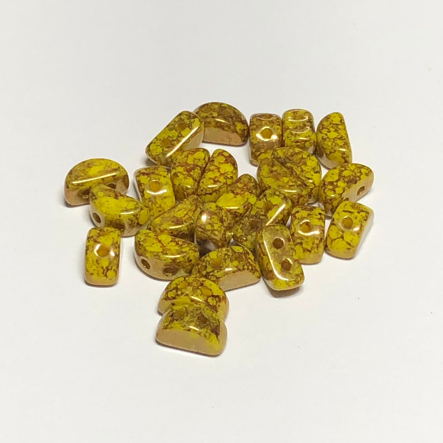 Kos® par Puca® 83120-43400 Opaque Jonquil Picasso 3 x 6 mm Perles de verre tchèque 2 trous - 5 grammes