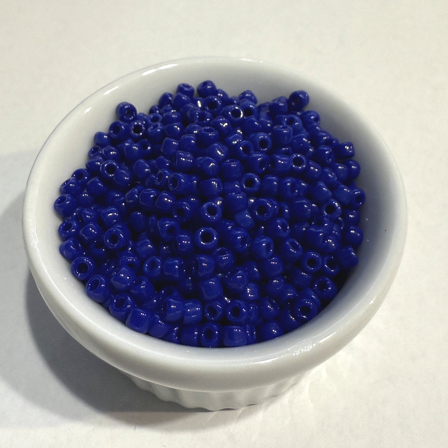 Dyna-Mites™ 8/0 Round Hole Opaque Dark Blue 8246SB Seed Beads - 5 gm