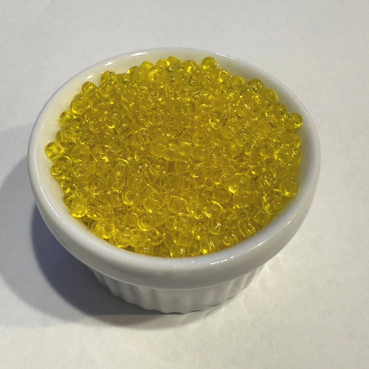 Dyna-Mites™ 8/0 Round Hole Transparent Yellow 8270SB Seed Beads - 5 or 10 gm