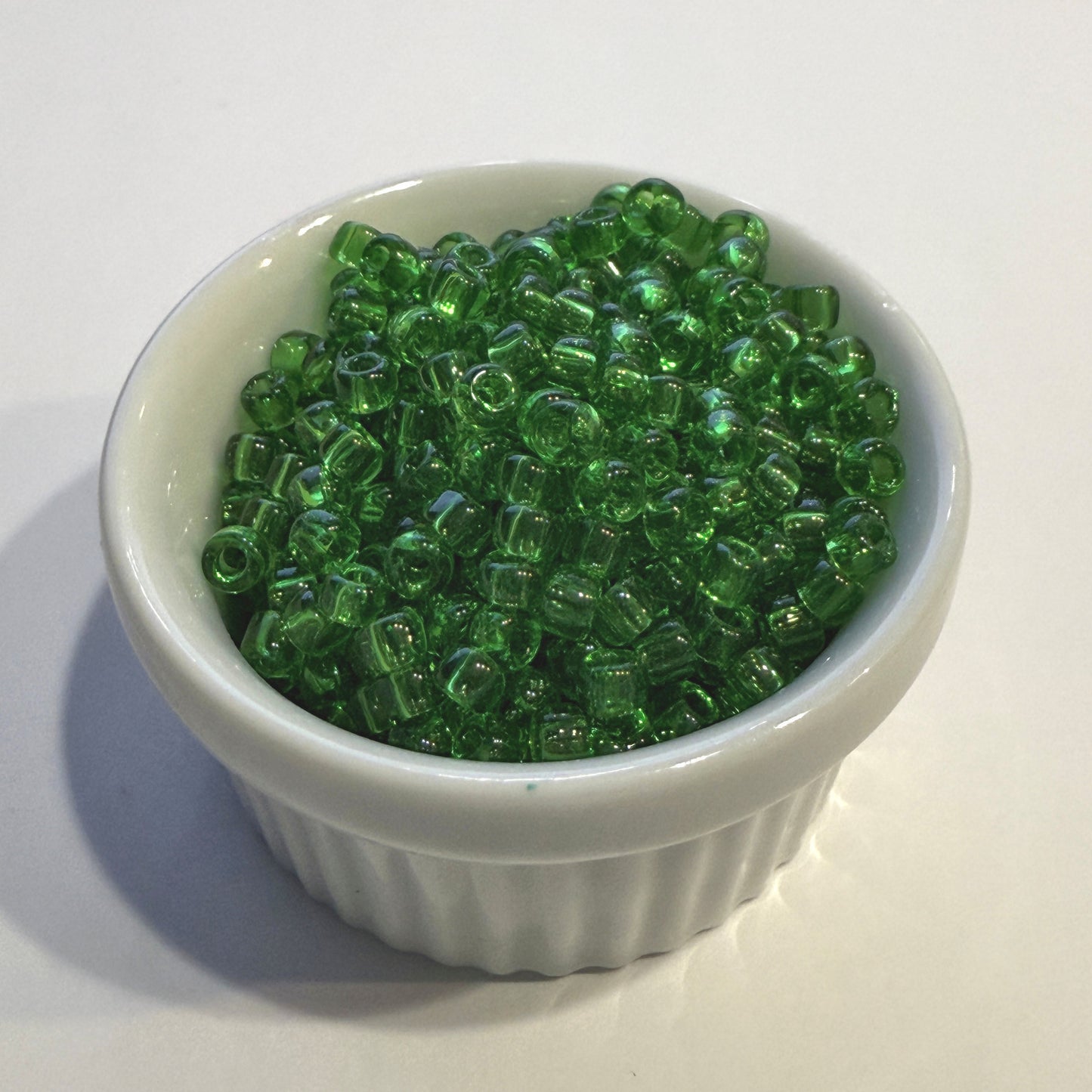 Dyna-Mites™ 6/0 Round Hole Transparent Green 5515SB Seed Beads - 5 or 10 gm