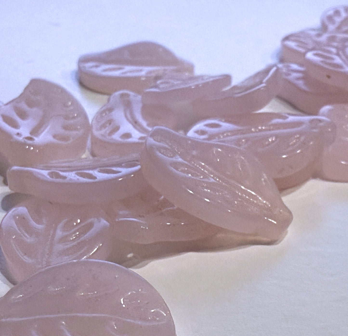 Perles de feuilles de verre rose translucides, 18 x 11 mm, 5 ou 10 perles