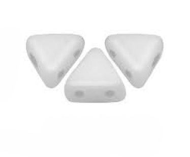 Kheops® par Puca® 03000 Neprůhledné bílé skleněné korálky se 2 otvory, 6 mm, trojúhelníkové - 5 g