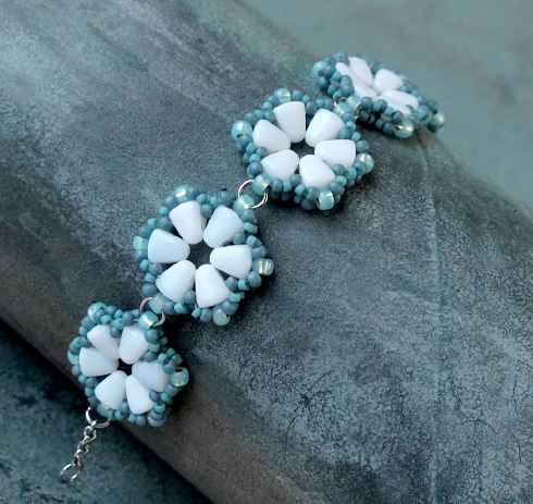 Daisy Bracelet Free Digital Download Beading Pattern/Tutorial/Instructions/How To (DO NOT ADD TO CART - Click on Link on Pattern Page)