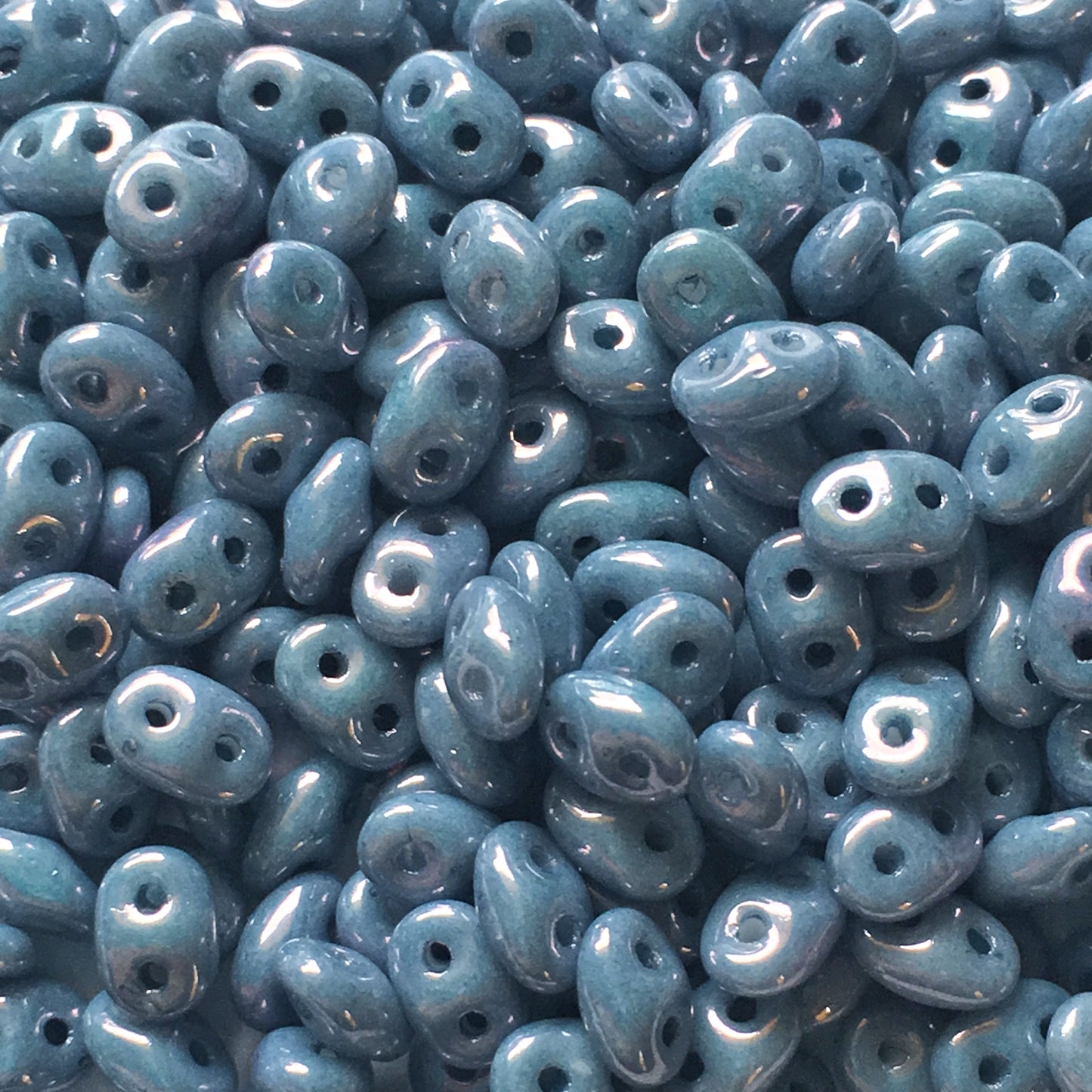 Matubo Superduo 2,5 x 5 mm 03000-14464 Lustre bleu sur perles de craie - 5 ou 10 g