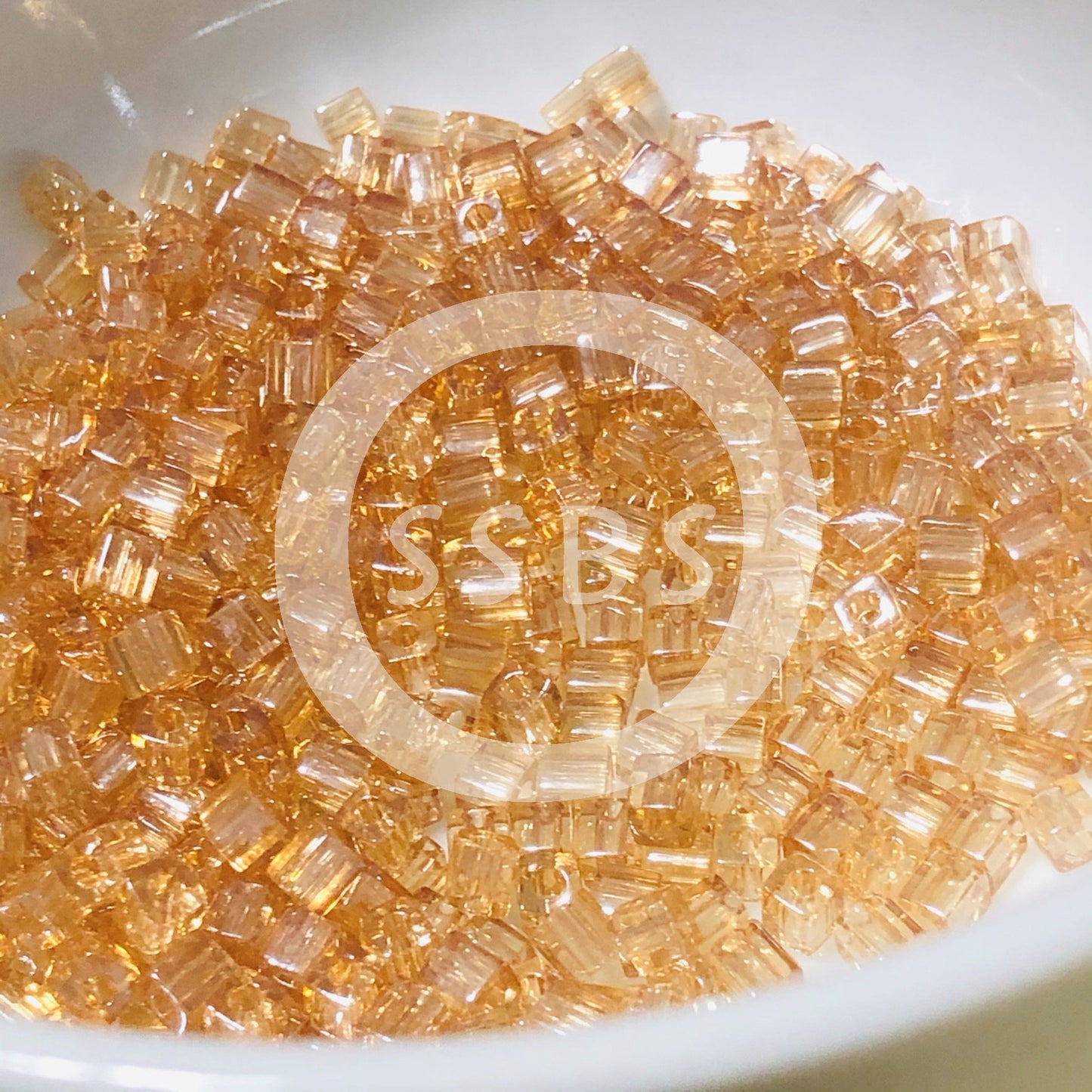 Miyuki 4 mm Square / Cube SB4-2439 Light Topaz Lustre Perles - 5 ou 10 g