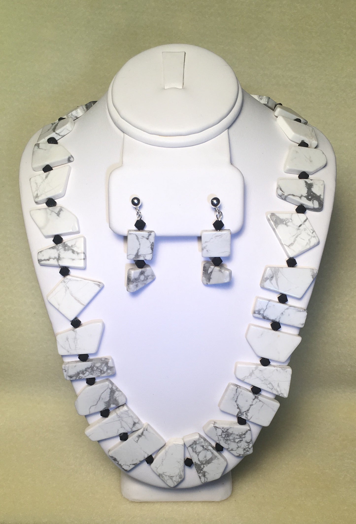 Geometric Style Howlite Stone Necklace and Earrings Set