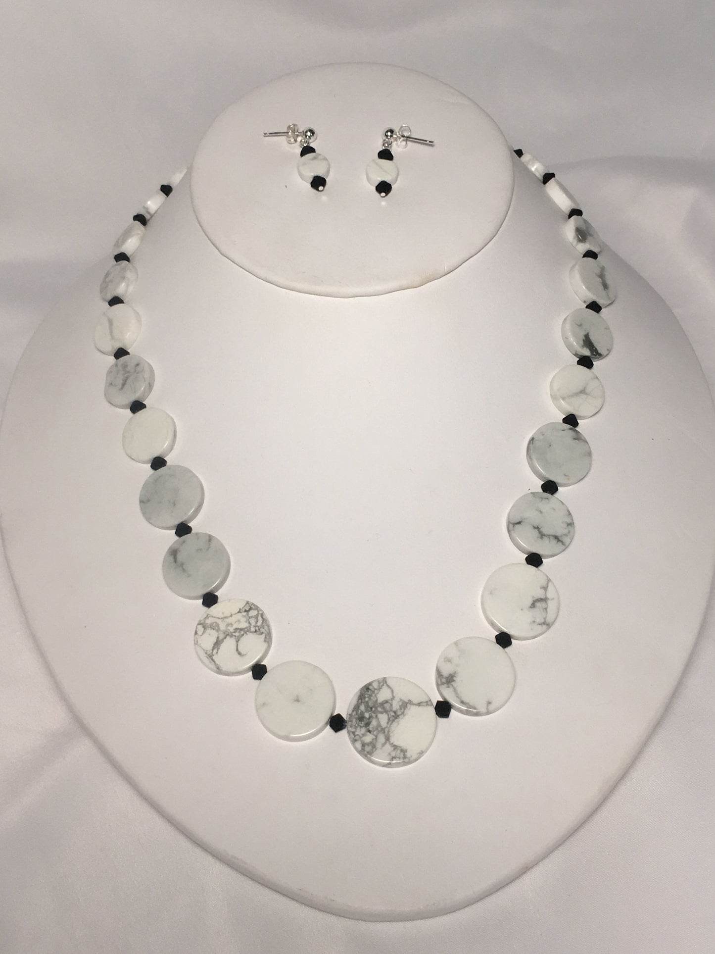 Howlite Semi-Precious Stone Bead Necklace and Post Earring Set