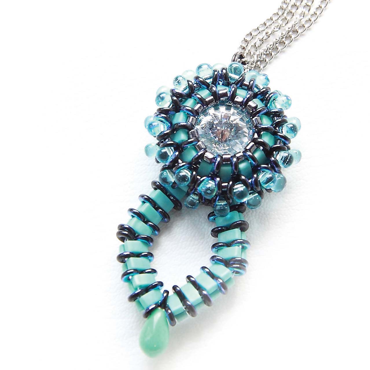 Přívěsek z divokých květů Zdarma digitální stažení vzor korálků/návod/návod/jak na to (klikněte na odkaz níže)