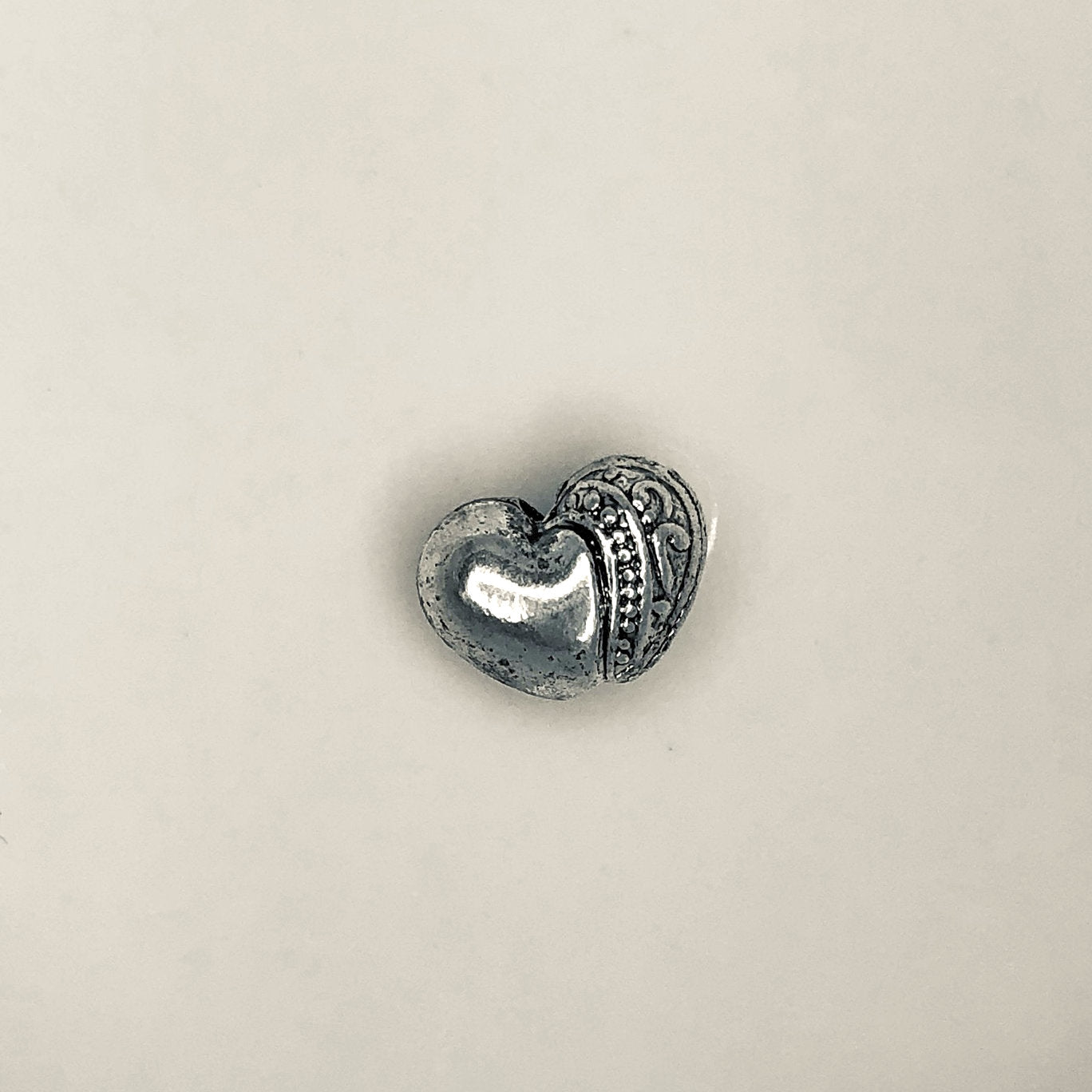 Antique Silver Puffed Designed Heart Metal Charm - 6 x 10 x 5 mm - 1 Charm