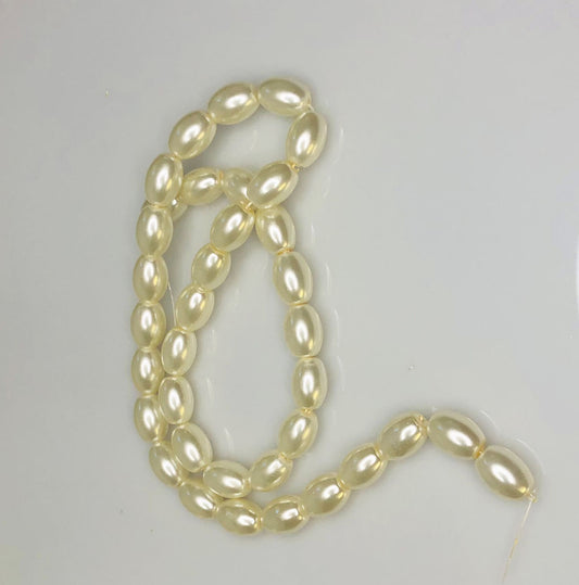 Light Yellow Oval Glass Pearl Beads, 8 x 4 mm - 15-Inch Strand