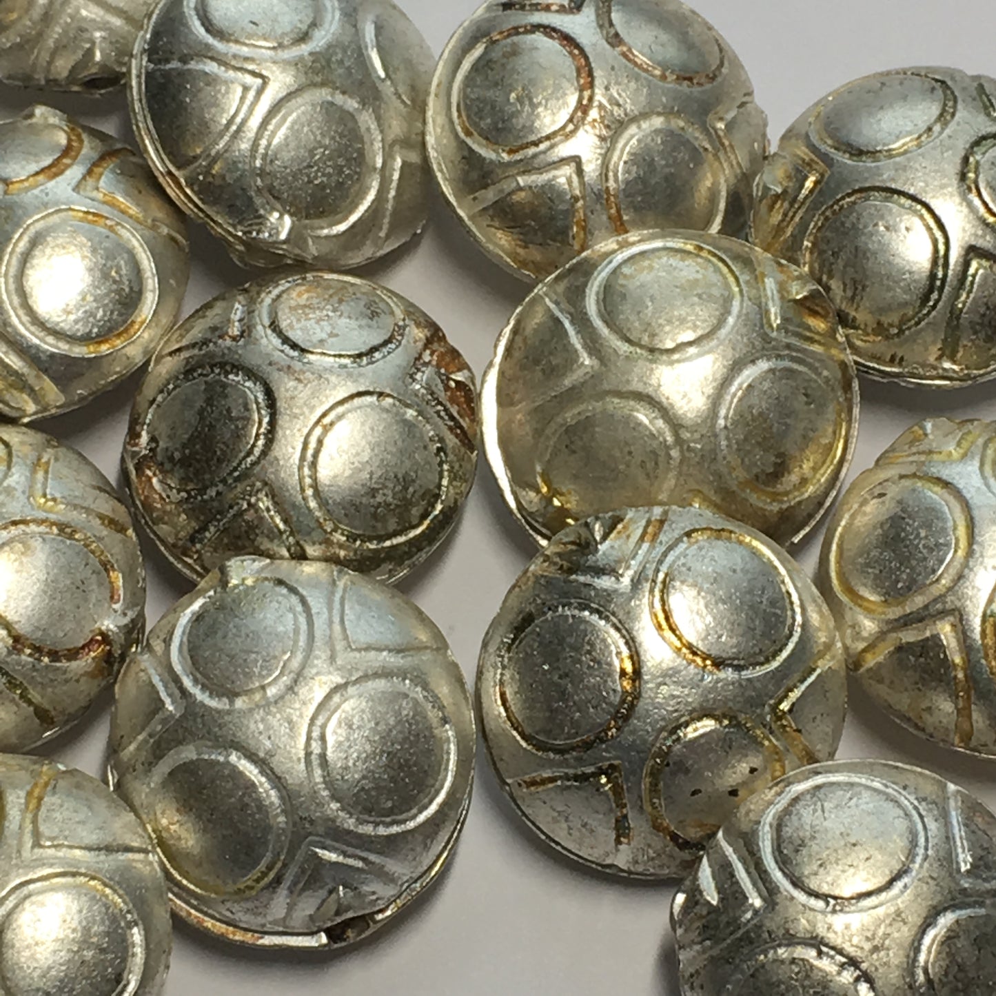 Silver Heavy Metal Clam Shell Beads, Paintable, 19 x 10 mm - 15 Beads