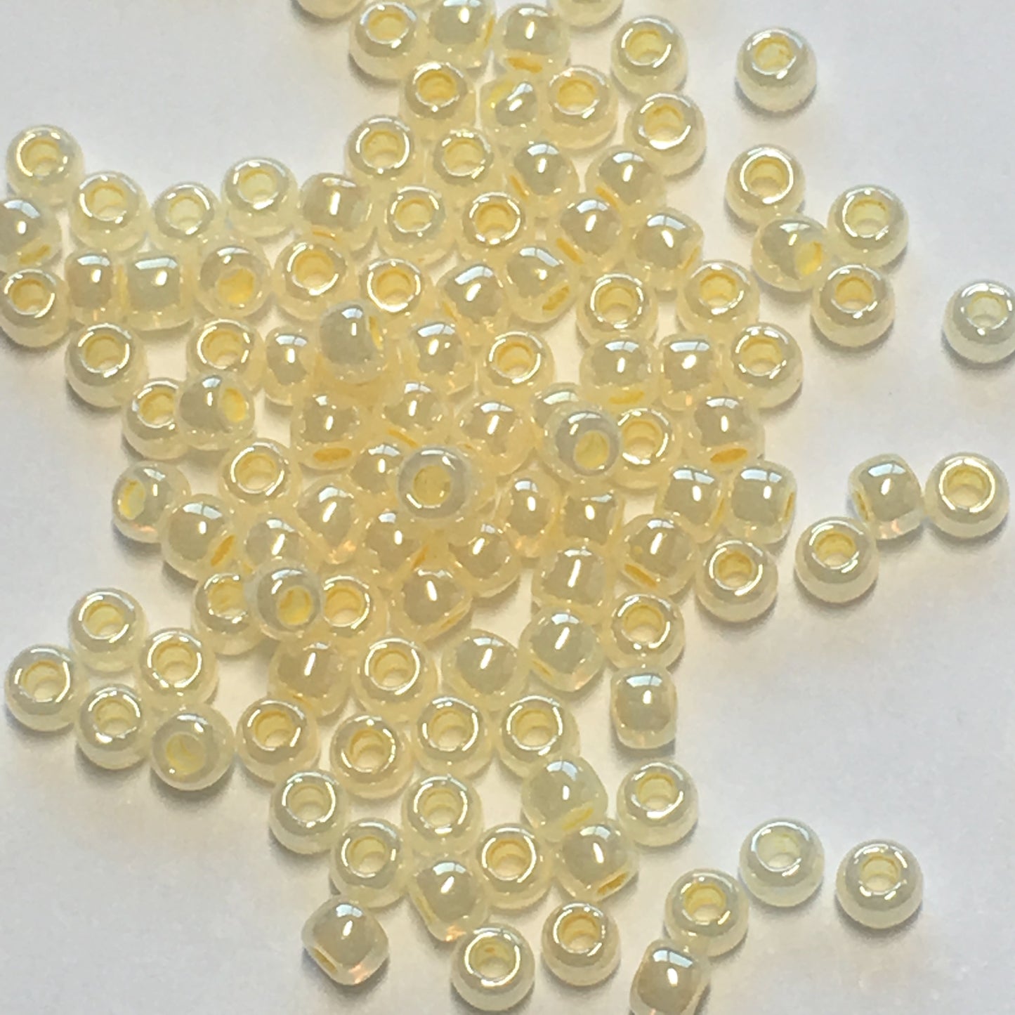TOHO TR-11-903 11/0 Ceylon Custard Seed Beads, 5 gm