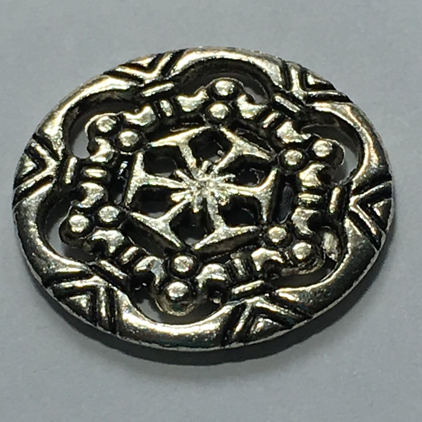 Antique Silver Round Snowflake Pattern Charm, Focal or Link Bead, 18 mm