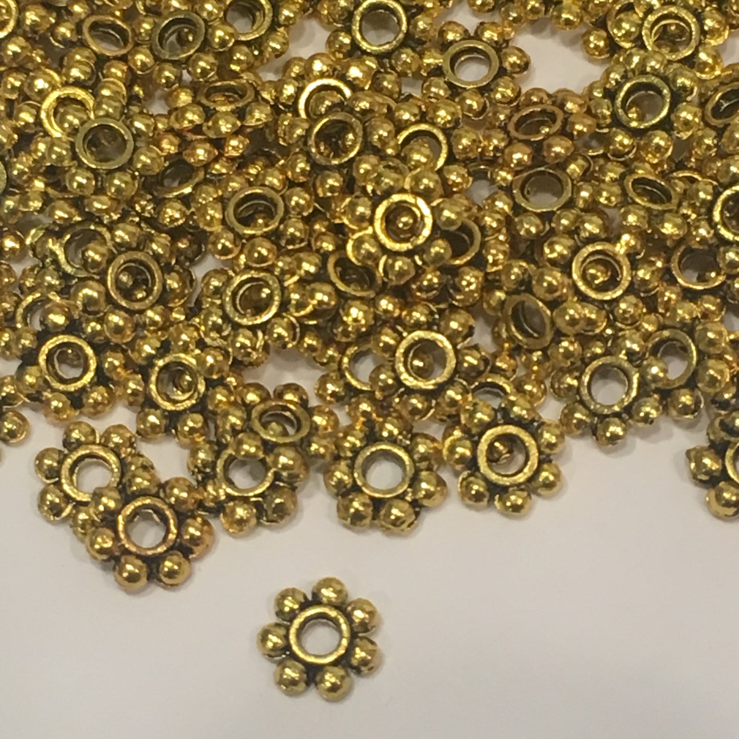 Antique Gold Daisy Spacers, 4 x 1 mm - 100 Spacers