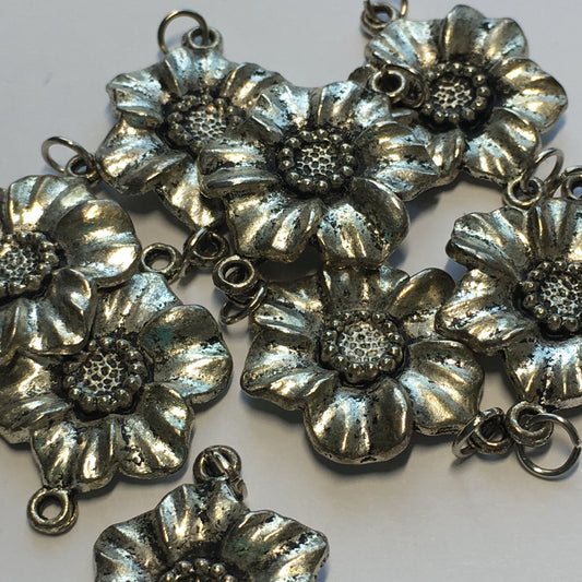 Antique Silver 3D Flower Beads, 28 x 20 mm -10 Beads