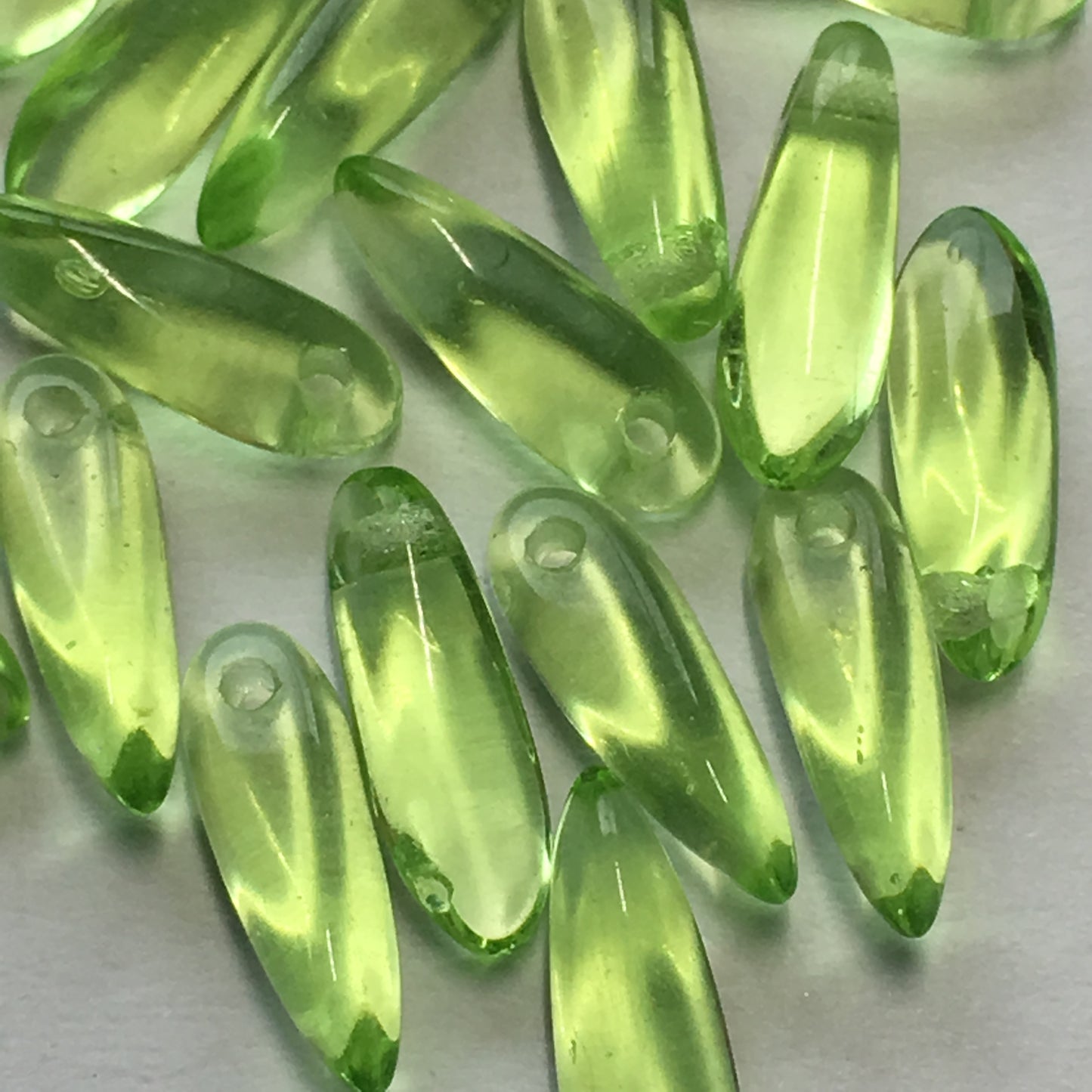 Perles de poignard en verre vert transparent, 3 x 10 mm, 20 perles