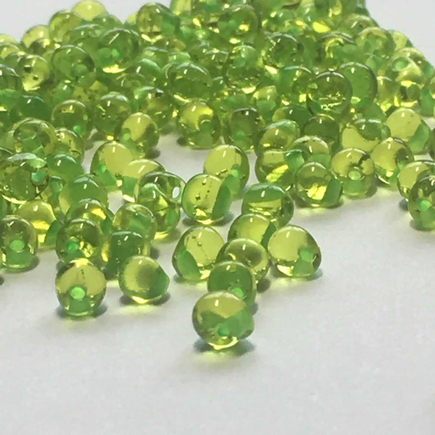 Miyuki Drop 3,4 mm DP34-21 Perles vertes chartreuse doublées vert menthe - 5 g