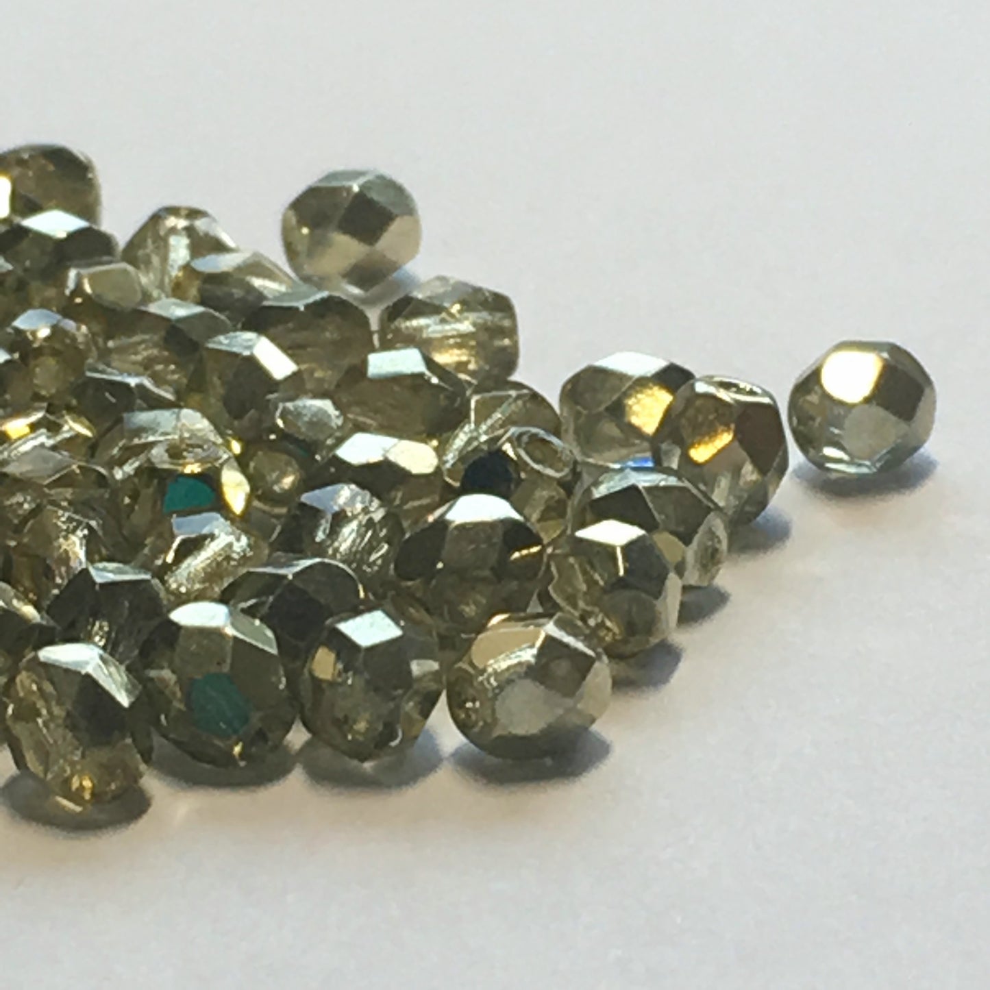 Czech Fire Polished FPR0497353 Seafoam Faceted Round Glass Beads, 4 mm, 23 or 25 Beads