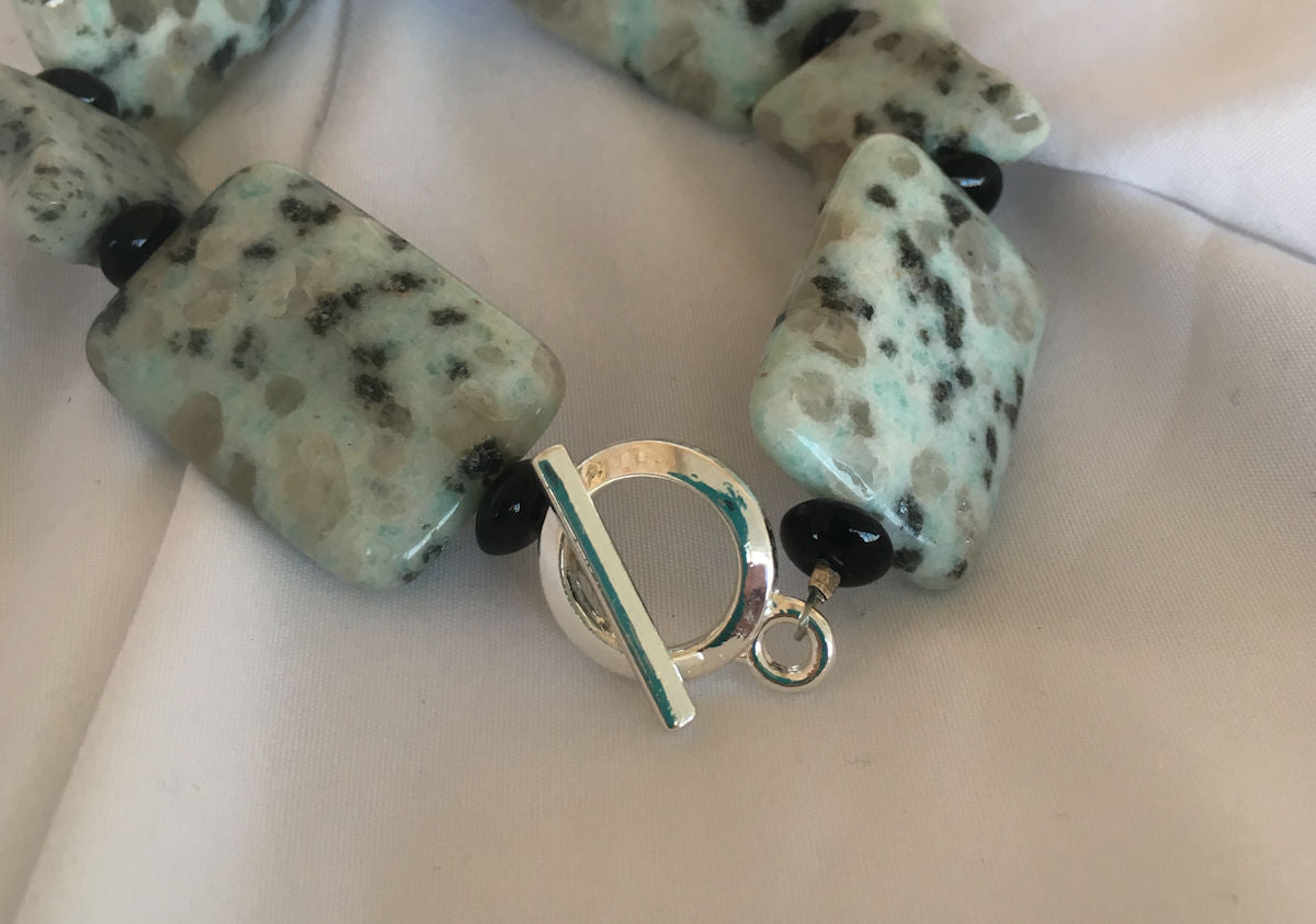 Kiwi Jasper Bracelet and Dangle Earrings Set (7.25 and 1.5 Inches)