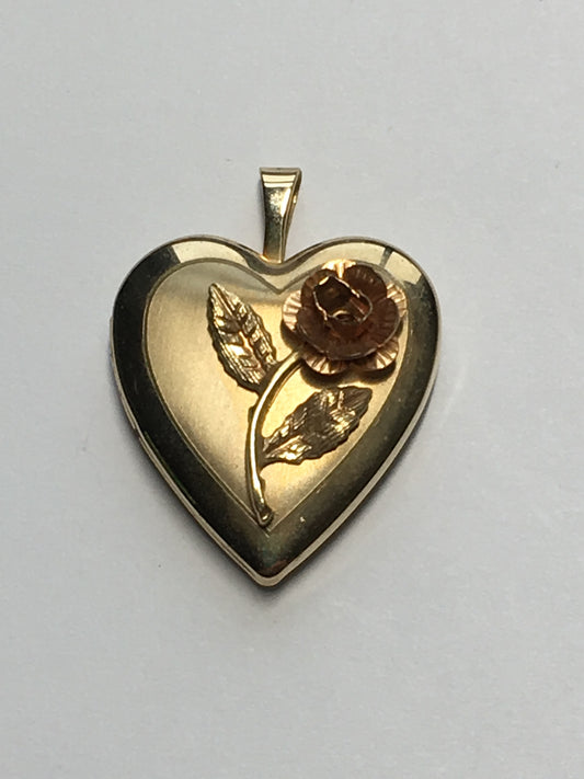 14 Karat Gold Filled Picture Locket with Rose, 25 x 19 x 5 mm, Excellent Condition - Never Worn