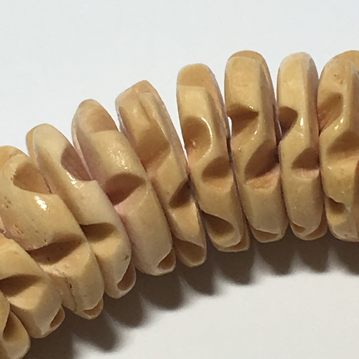 Natural Color Hand Carved Palm Wood Disc/Plate Beads 13 mm round, 2-3 mm Thick, 8-Inch Strand