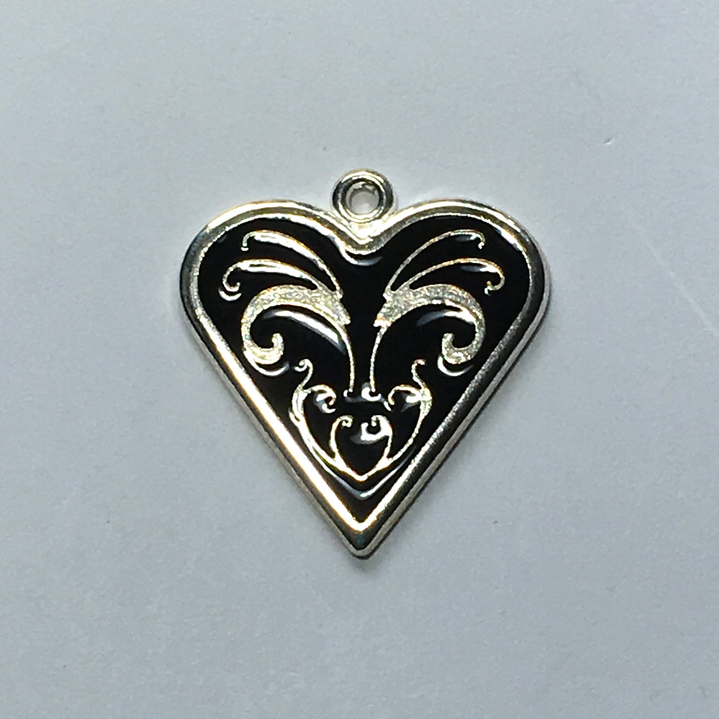 Bright Silver Plated Heart Charm/Pendant with Black Enamel Inlay Vine Design, 25 x 25 mm
