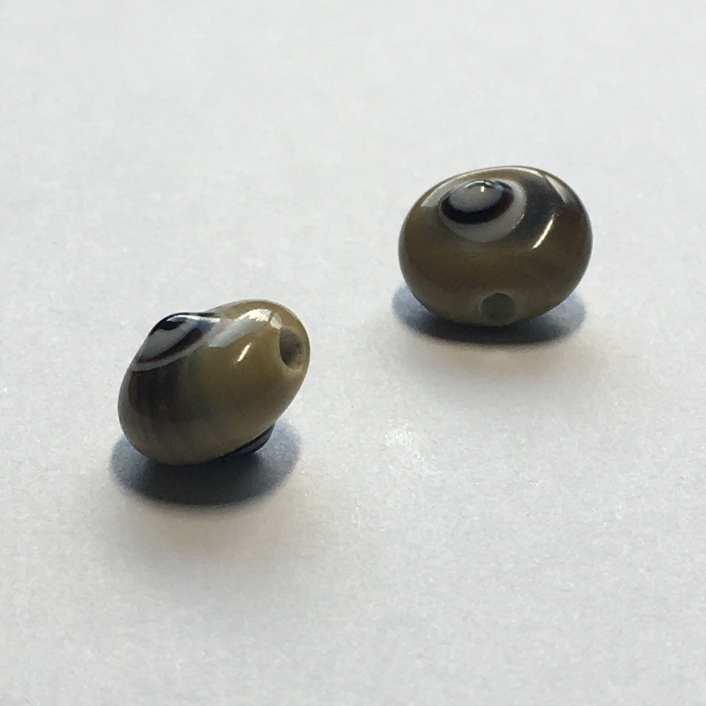 Lampwork Glass "Eye" Beads 8 x 11 mm, 2 Beads