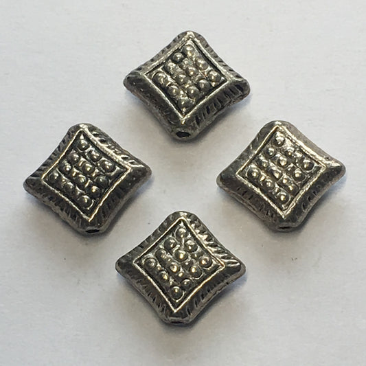 Antique Silver Dotted Diamond Beads, Hole on Point, 8 x 11 mm - 4 Beads
