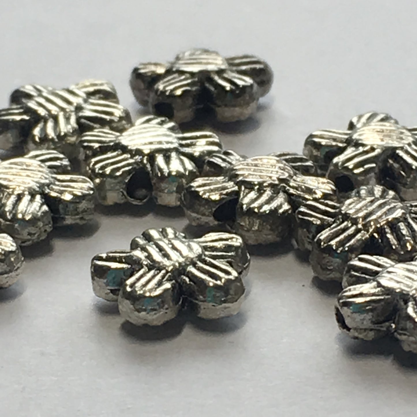 Antique Silver Grooved Flower Beads, 8 x 2 mm - 10 Beads