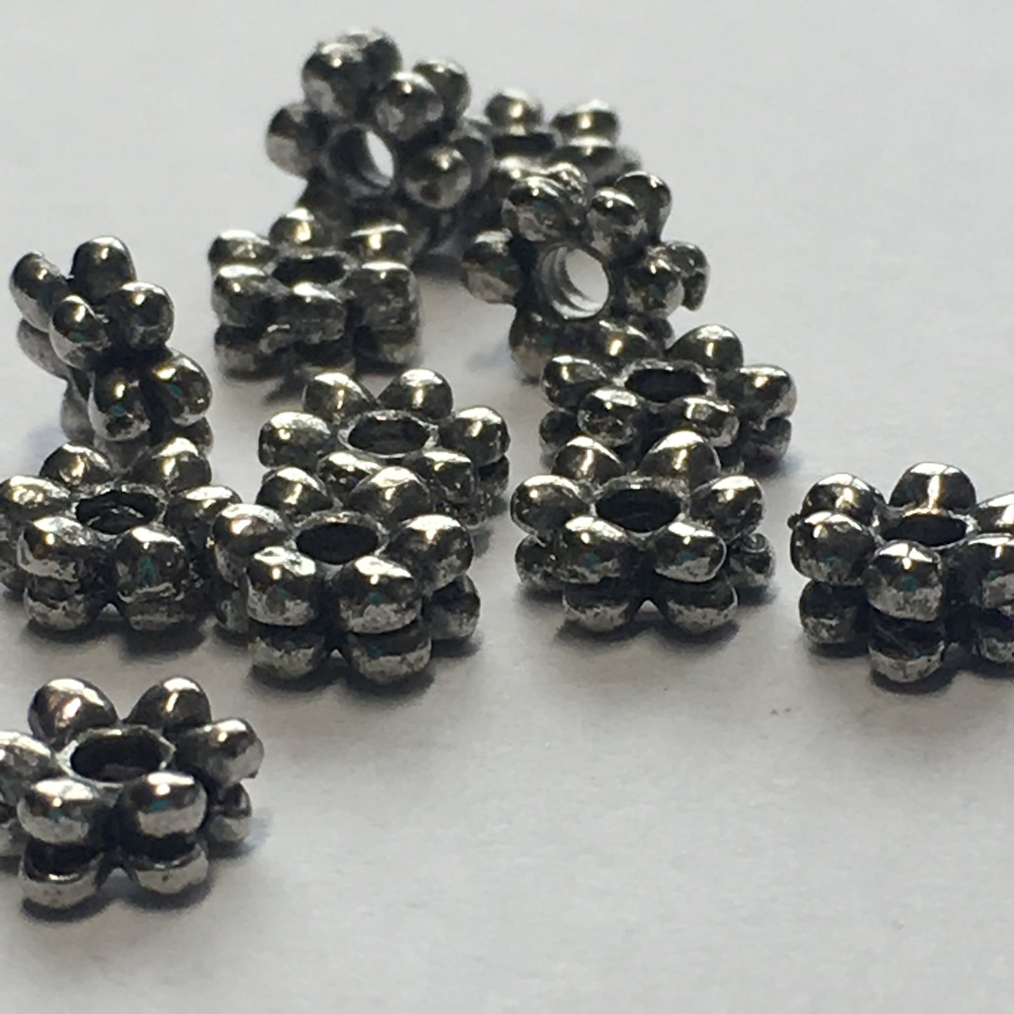 Antique Silver Daisy Spacer Beads, 7 x 2 mm - 12 Beads